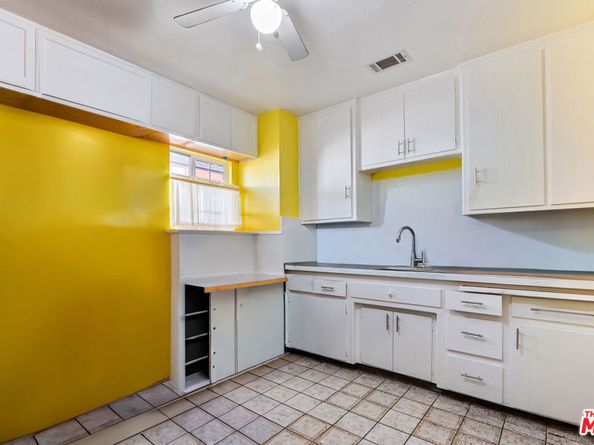 10626 Mountair Avenue, Tujunga CA 91042