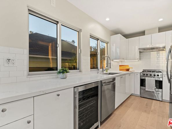 2221 Ocean Avenue 101, Santa Monica CA 90405