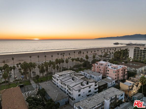 2221 Ocean Avenue 101, Santa Monica CA 90405