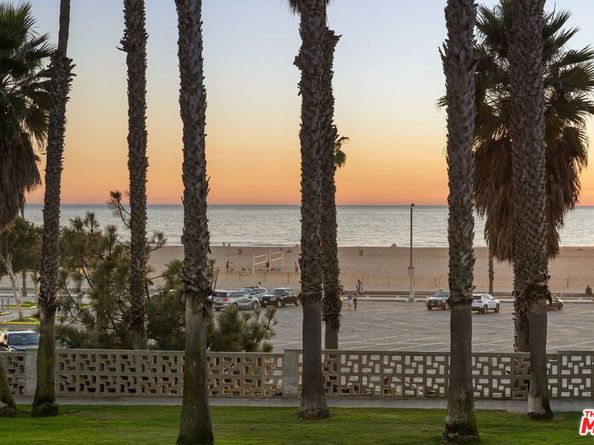2221 Ocean Avenue 101, Santa Monica CA 90405