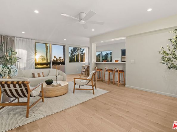 2221 Ocean Avenue 101, Santa Monica CA 90405