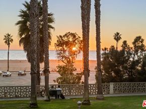 2221 Ocean Avenue 101, Santa Monica CA 90405