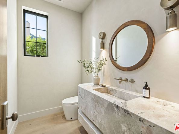 14273 Greenleaf Street, Sherman Oaks CA 91423