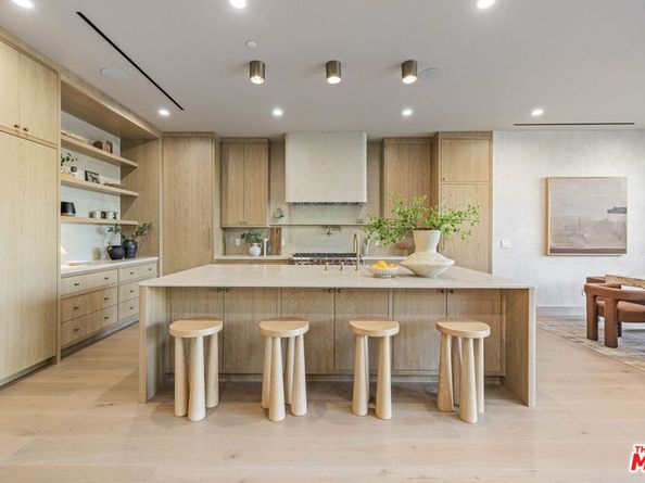 14273 Greenleaf Street, Sherman Oaks CA 91423