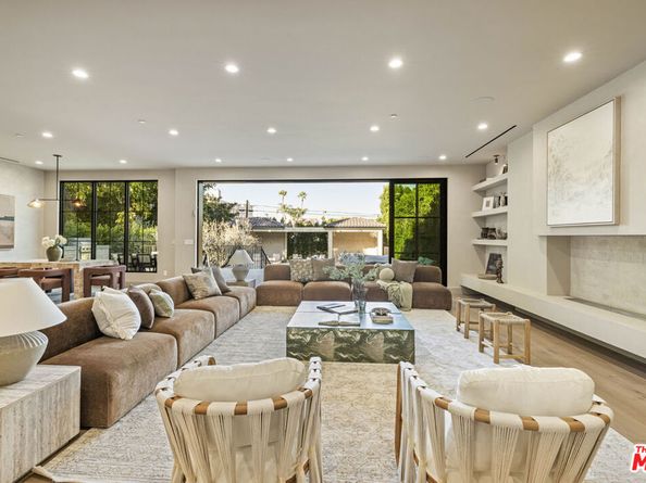 14273 Greenleaf Street, Sherman Oaks CA 91423