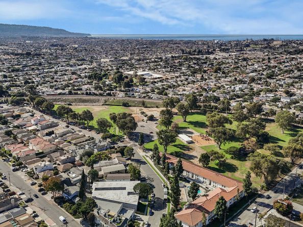 18216 Kingsdale Avenue, Redondo Beach CA 90278