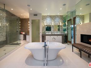 633 N Laurel Avenue, Los Angeles CA 90048