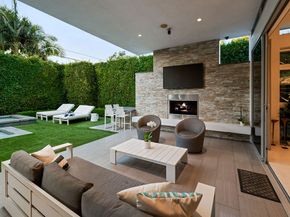 633 N Laurel Avenue, Los Angeles CA 90048