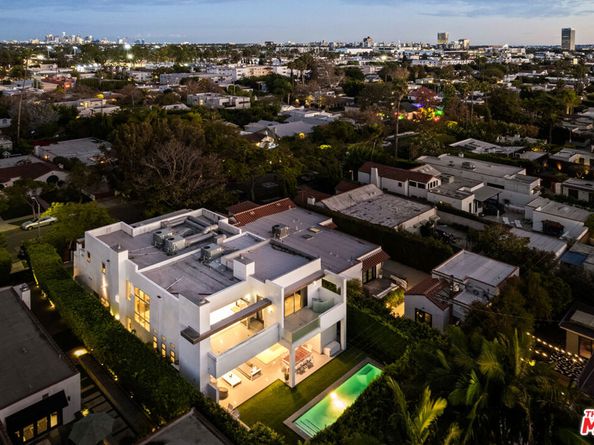 633 N Laurel Avenue, Los Angeles CA 90048