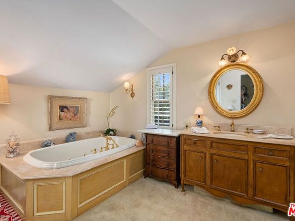 11324 Sunset Boulevard, Los Angeles CA 90049