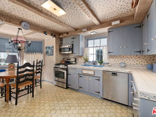 11324 Sunset Boulevard, Los Angeles CA 90049