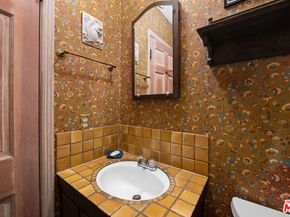 11324 Sunset Boulevard, Los Angeles CA 90049