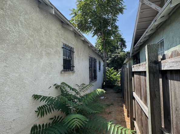 620 W 42nd Place, Los Angeles CA 90037