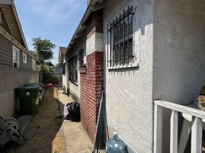 620 W 42nd Place, Los Angeles CA 90037