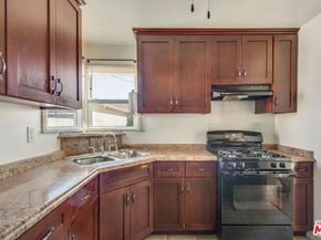 1118 Marlborough Avenue, Inglewood CA 90302