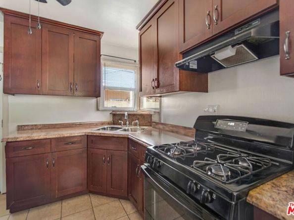 1118 Marlborough Avenue, Inglewood CA 90302