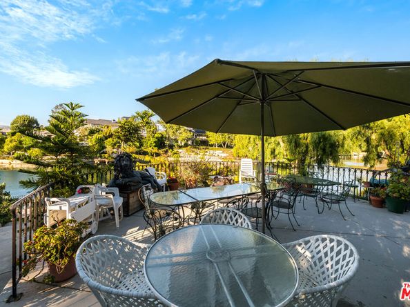 10061 Valley Spring Lane, Toluca Lake CA 91602