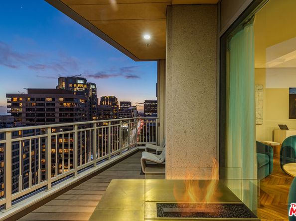 10727 Wilshire Boulevard 1805, Los Angeles CA 90024