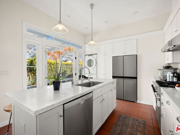 6502 Commodore Sloat Drive, Los Angeles CA 90048