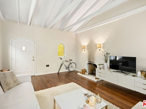 6502 Commodore Sloat Drive, Los Angeles CA 90048