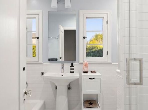 6502 Commodore Sloat Drive, Los Angeles CA 90048