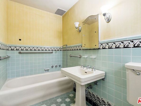 1660 La Vista Place, Pasadena CA 91103