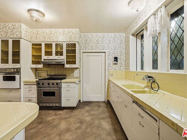 1660 La Vista Place, Pasadena CA 91103