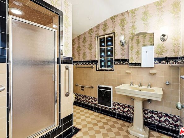 1660 La Vista Place, Pasadena CA 91103