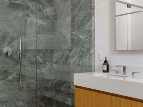 1927 18th Street C, Santa Monica CA 90404