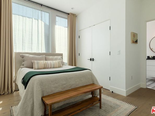 1927 18th Street C, Santa Monica CA 90404