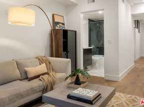 1927 18th Street C, Santa Monica CA 90404