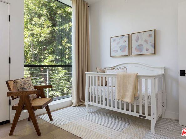 1927 18th Street C, Santa Monica CA 90404