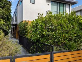 1927 18th Street C, Santa Monica CA 90404