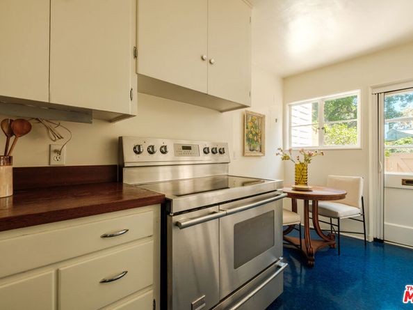 5273 Village, Los Angeles CA 90016