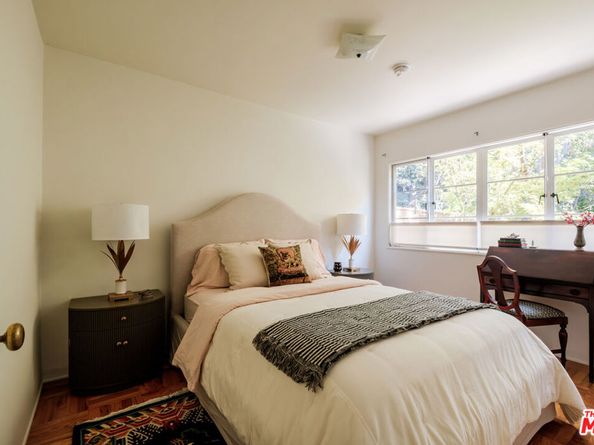 5273 Village, Los Angeles CA 90016