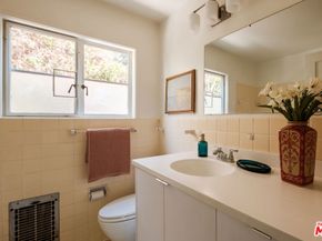 5273 Village, Los Angeles CA 90016