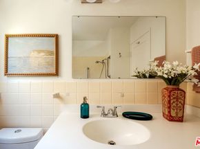 5273 Village, Los Angeles CA 90016