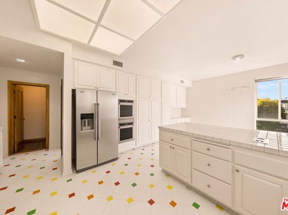 1220 Roxbury Drive 302, Los Angeles CA 90035