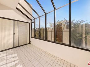 1220 Roxbury Drive 302, Los Angeles CA 90035