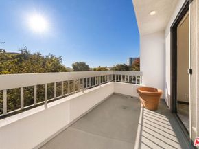 1220 Roxbury Drive 302, Los Angeles CA 90035