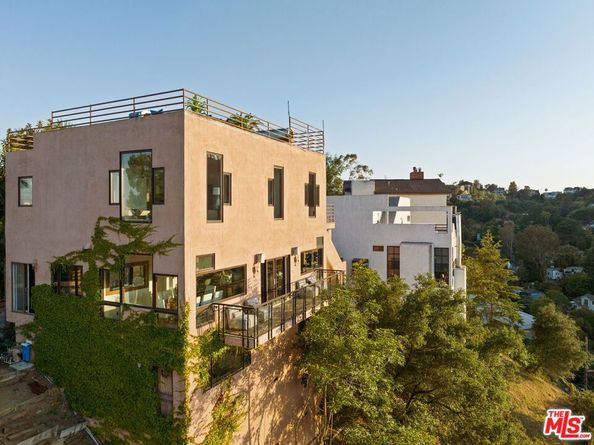 2125 Kew Drive, Los Angeles CA 90046