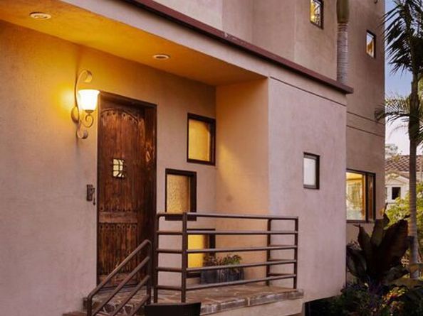 2125 Kew Drive, Los Angeles CA 90046