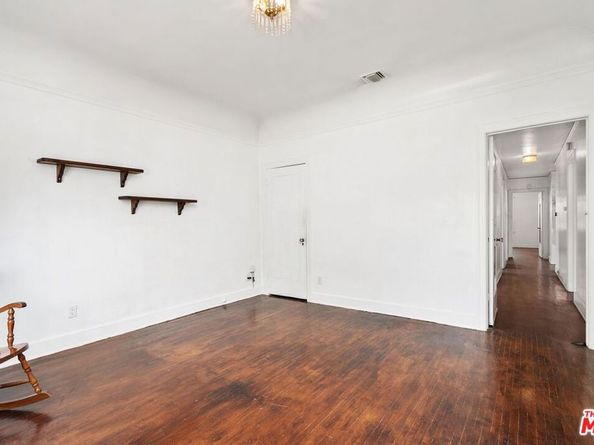 5021 Elmwood Avenue, Los Angeles CA 90004