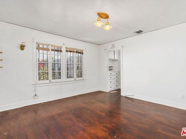 5021 Elmwood Avenue, Los Angeles CA 90004