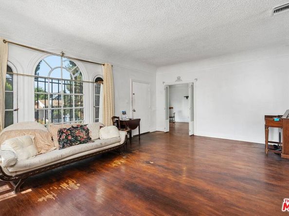 5021 Elmwood Avenue, Los Angeles CA 90004