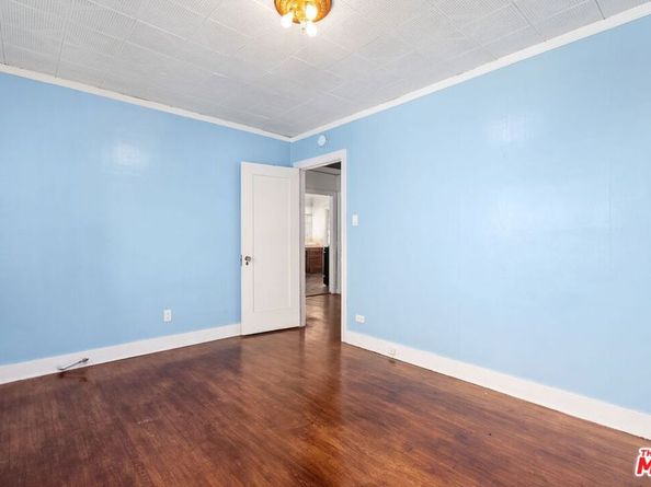 5021 Elmwood Avenue, Los Angeles CA 90004