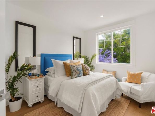 1664 Amherst Avenue, Los Angeles CA 90025