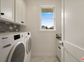 1664 Amherst Avenue, Los Angeles CA 90025