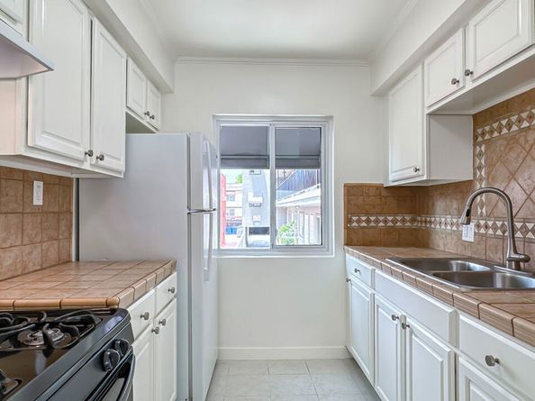 1241 N Fairfax Avenue, West Hollywood CA 90046