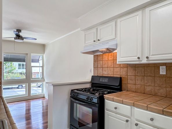 1241 N Fairfax Avenue, West Hollywood CA 90046